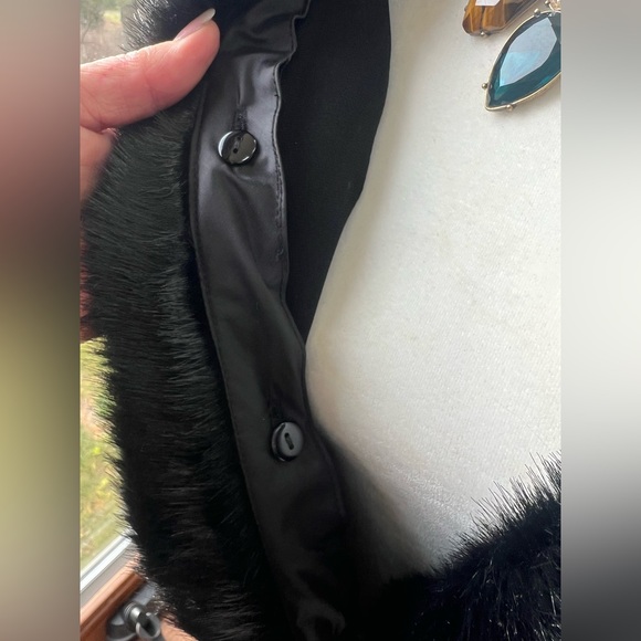 Chico’s Tailored Removable Fur Collar Black 🖤 Tuxedo Style Jacket Size 1 🖤 - Picture 4 of 8